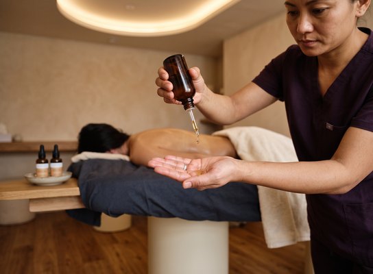 Aromatherapy Massage in Kakkanad