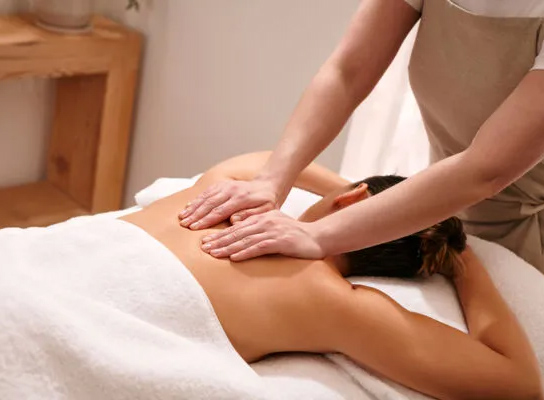 Nola Signature massage in Kakkanad, Kochi